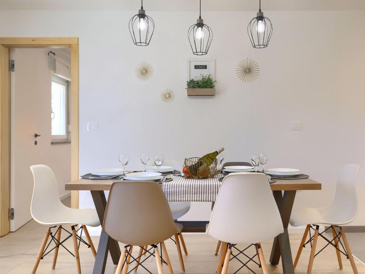 Holiday Home Laura By Interhome Pola Esterno foto