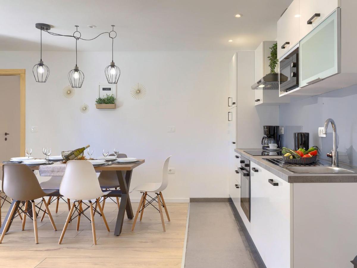 Holiday Home Laura By Interhome Pola Esterno foto