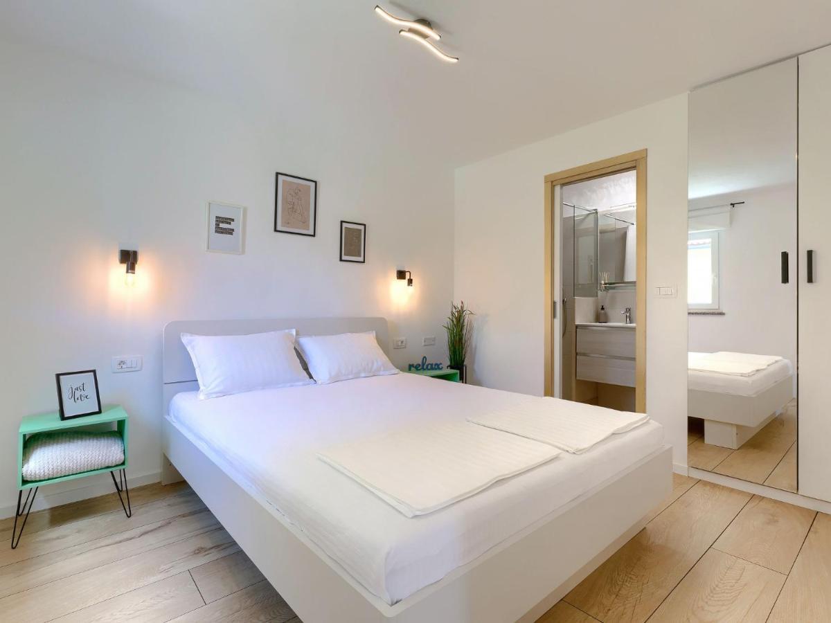 Holiday Home Laura By Interhome Pola Esterno foto